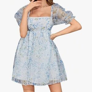 Women’s floral print square neck puff sleeve baby doll dress size medium NWOT